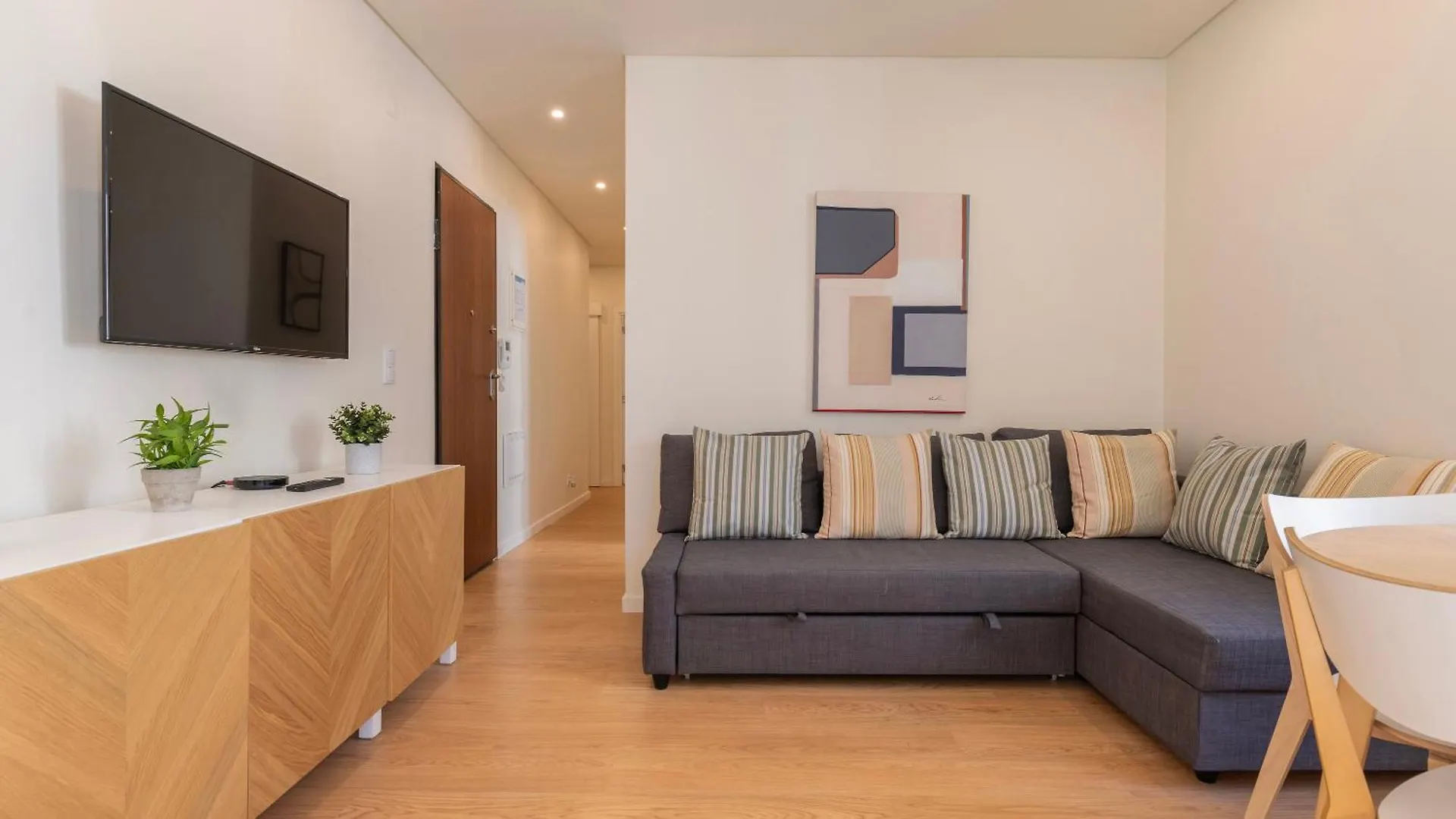 Homely 2Bdr Apartment With Terrace By Lovelystay Lisboa