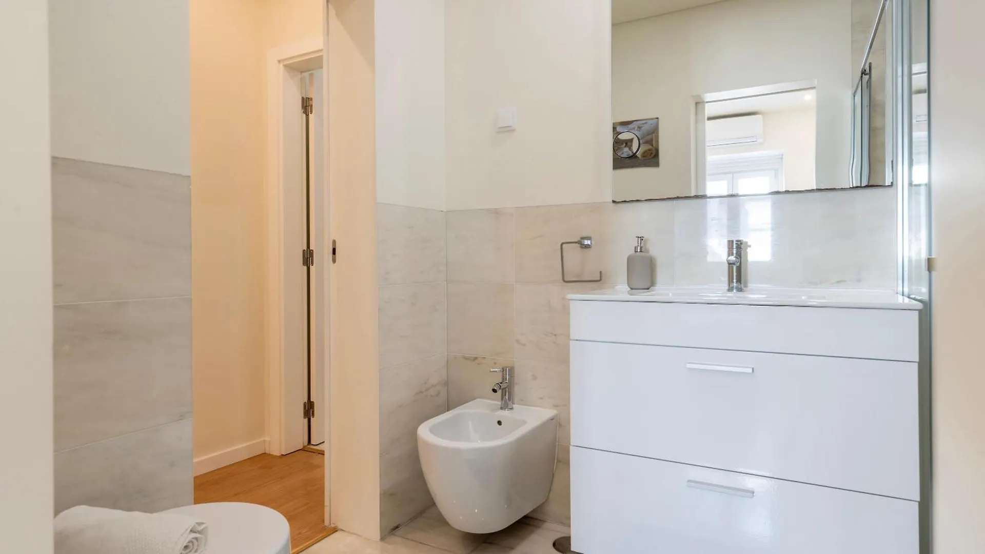 Homely 2Bdr Apartment With Terrace By Lovelystay Lisboa 0*,